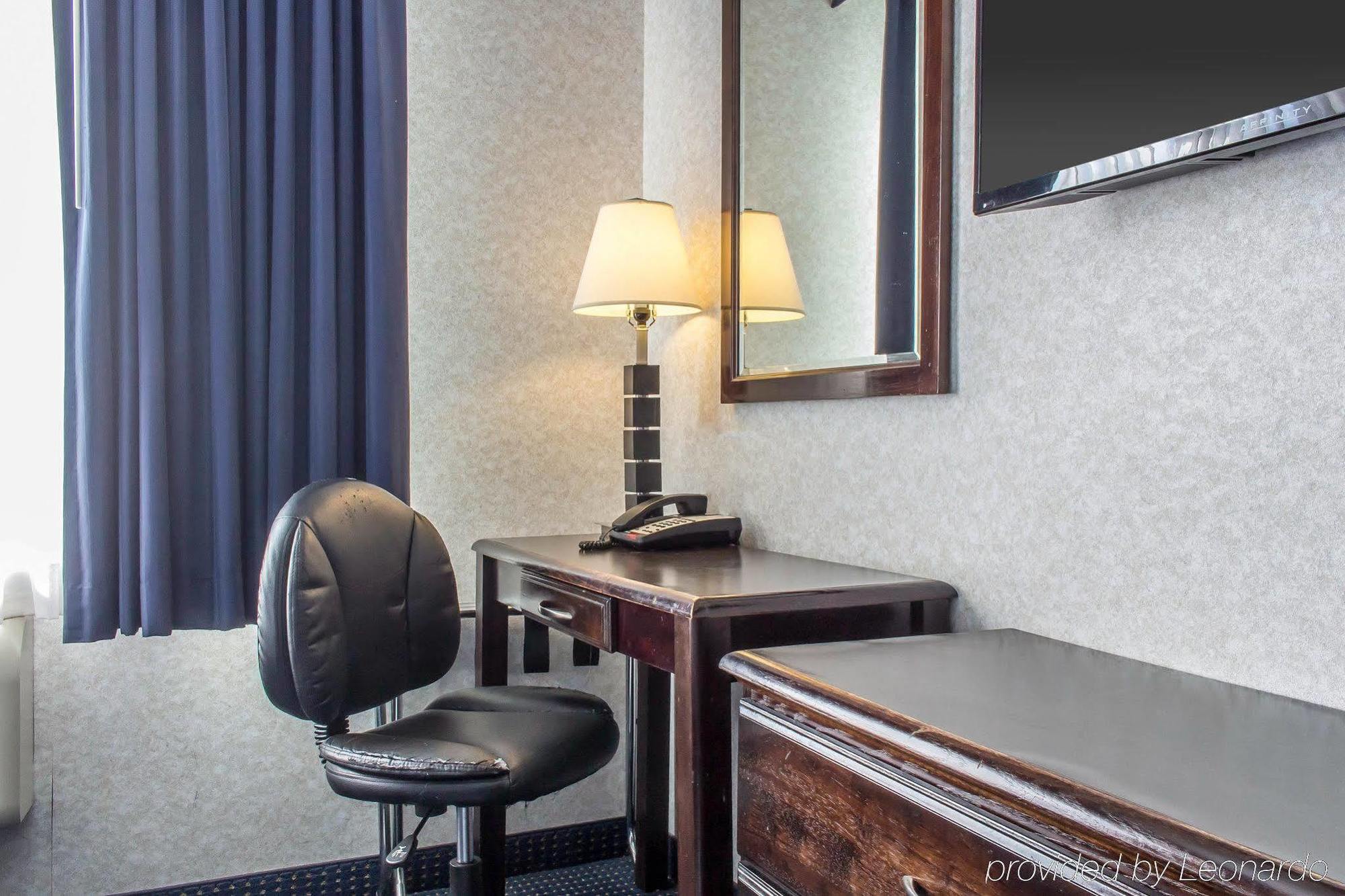 Paramount Inn Floral Park Buitenkant foto