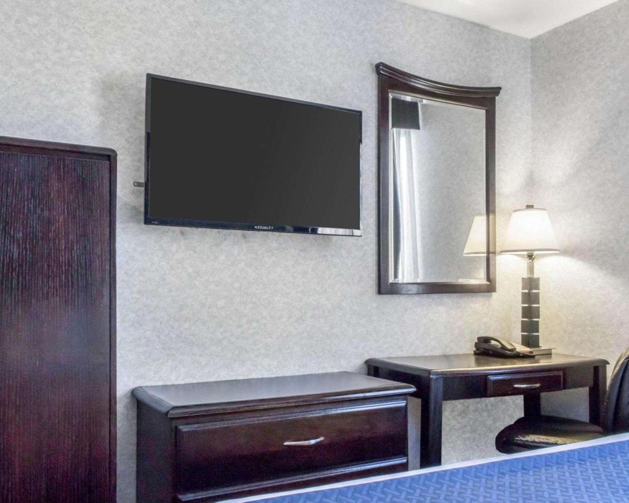 Paramount Inn Floral Park Buitenkant foto